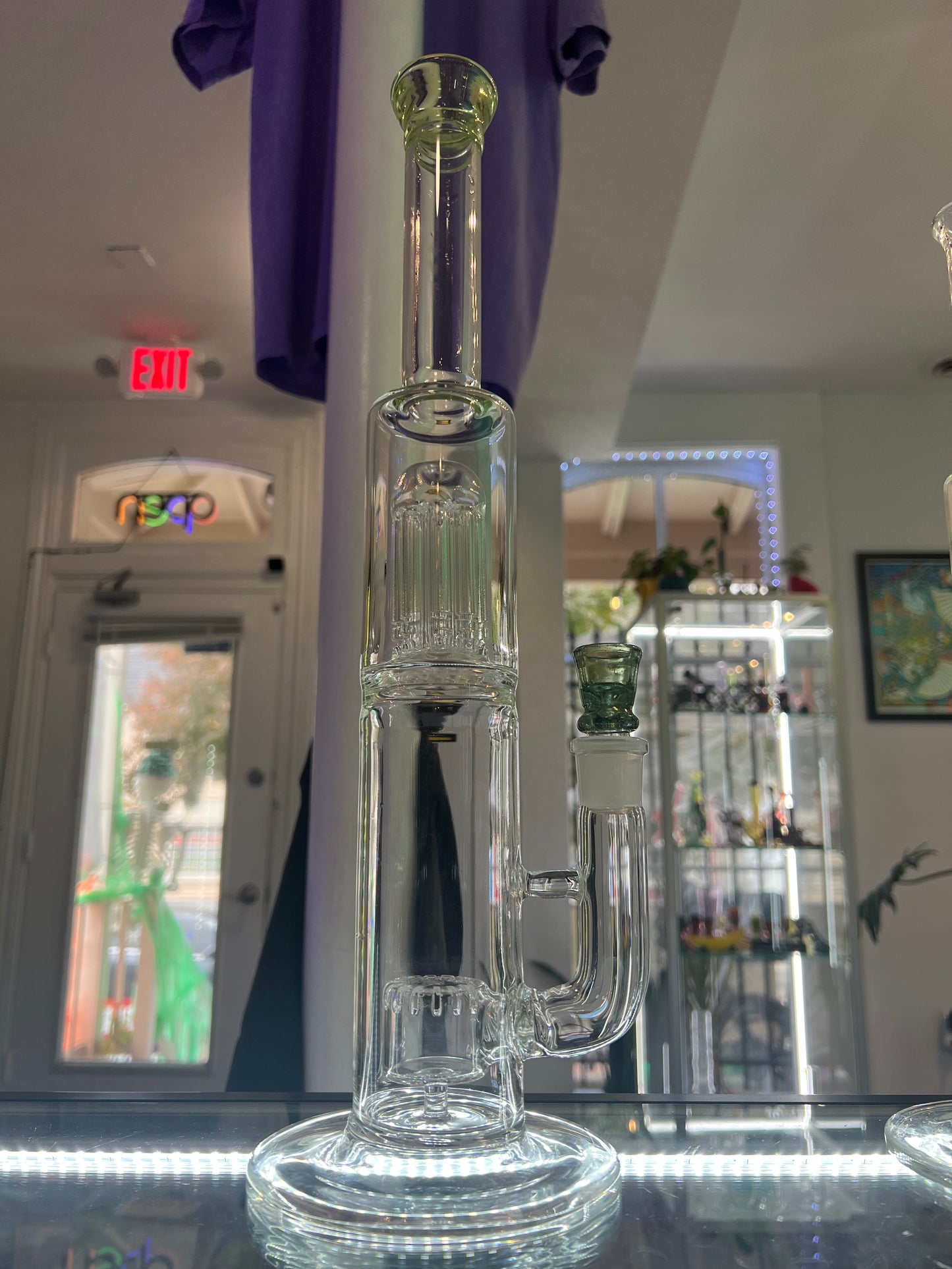 IV GLASS PUCK TO TREE
